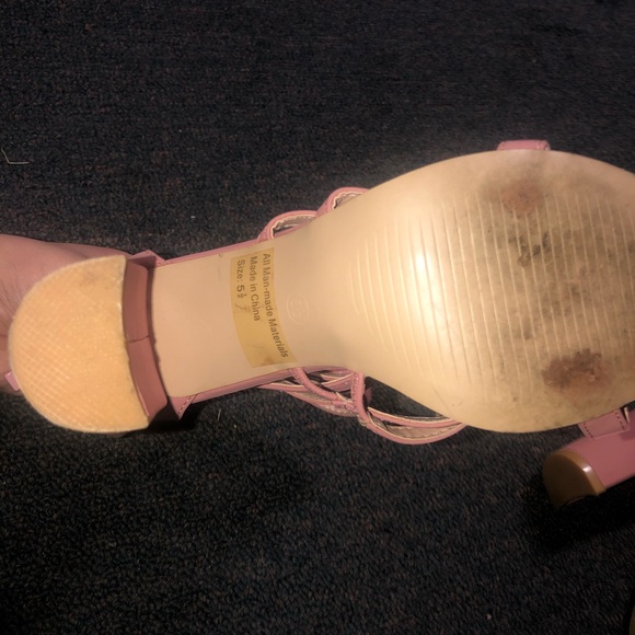 pink high heels - Picture 3 of 3